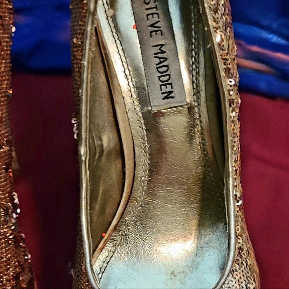Steve Madden High Heels glitter and Golden chrome color size 6.5 used. - Picture 2 of 16